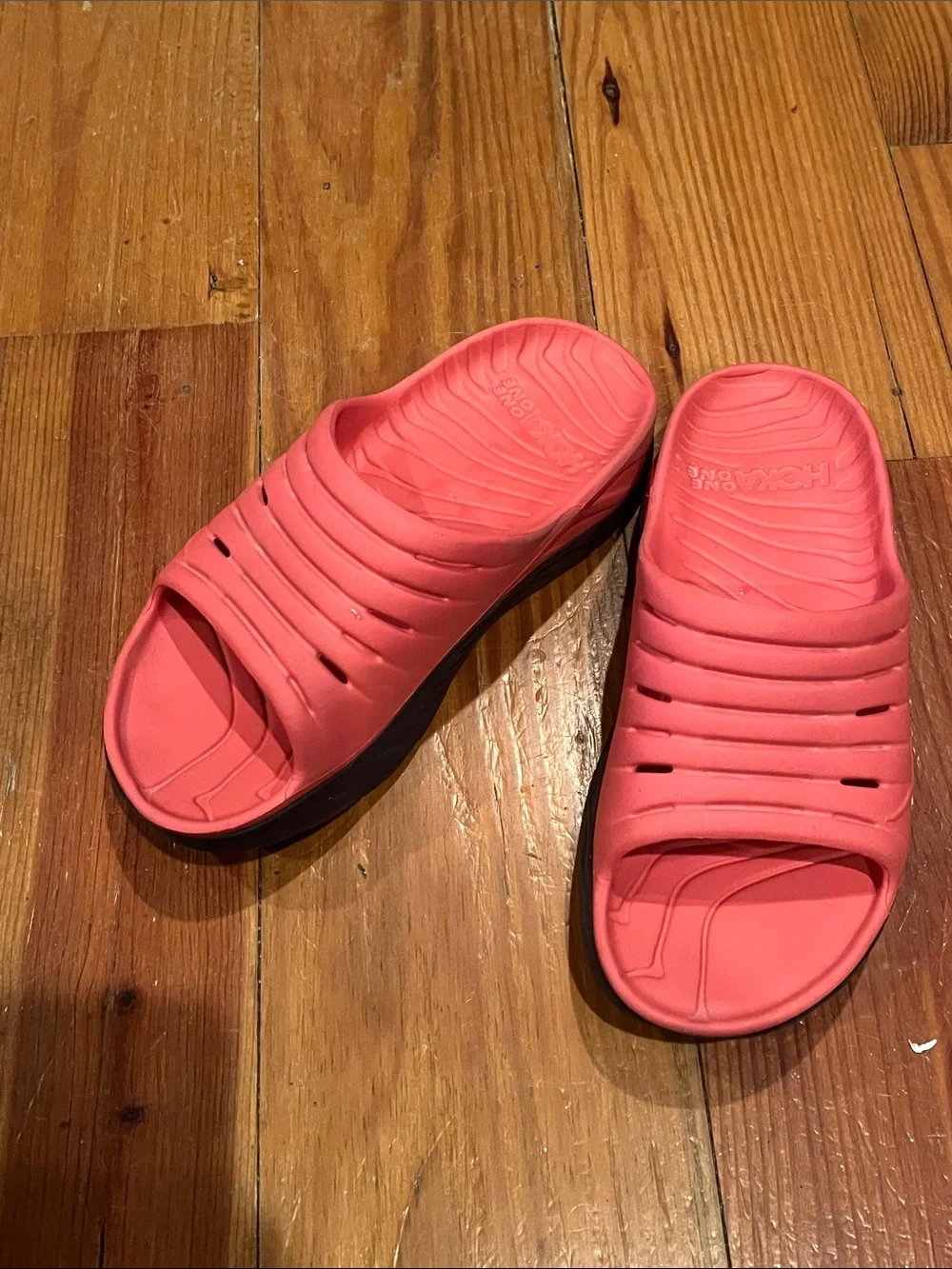 Hoka recovery slides - Picture 1 of 4